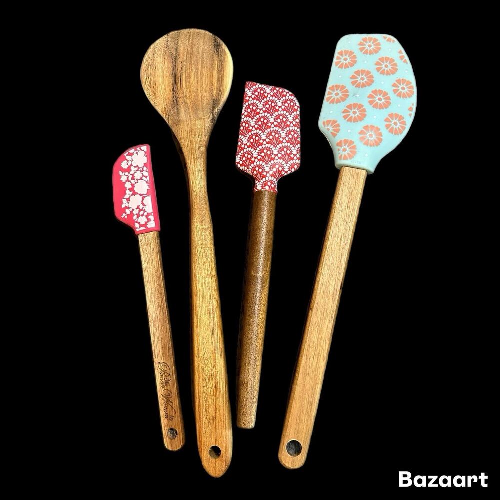 Preowned Pioneer Woman 3 Silicone Spatulas w/Acacia Wood Handle And Wooden Spoon